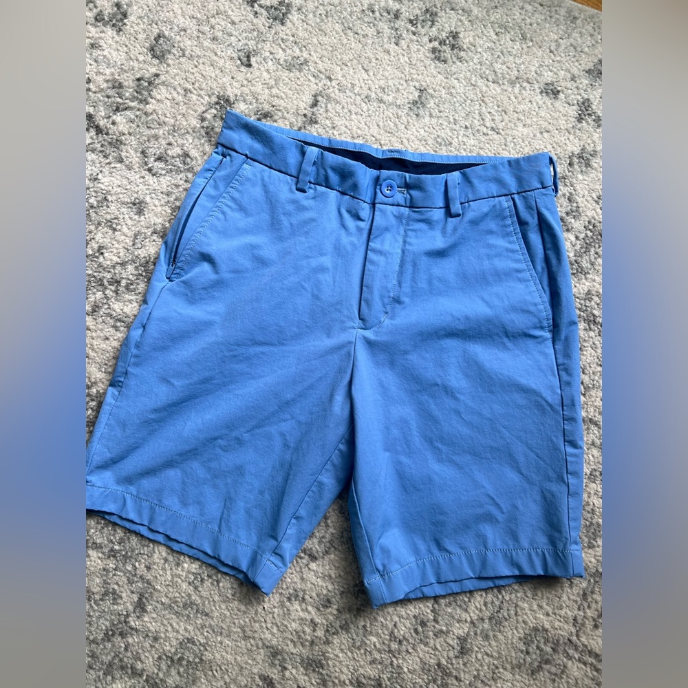Mens size 28 vineyard vines On The Go shorts